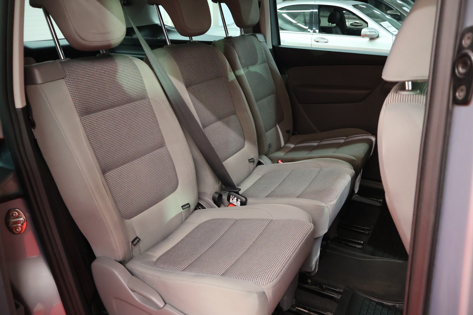 VOLKSWAGEN Sharan 2010