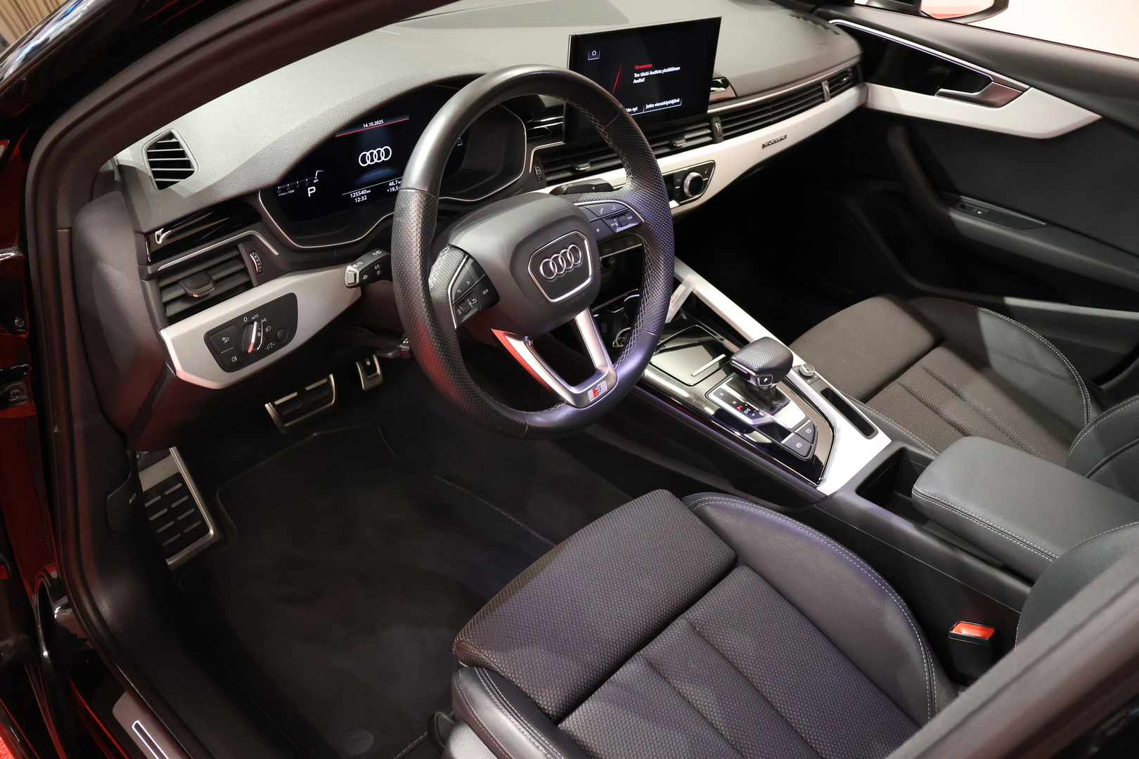 AUDI A4 2021