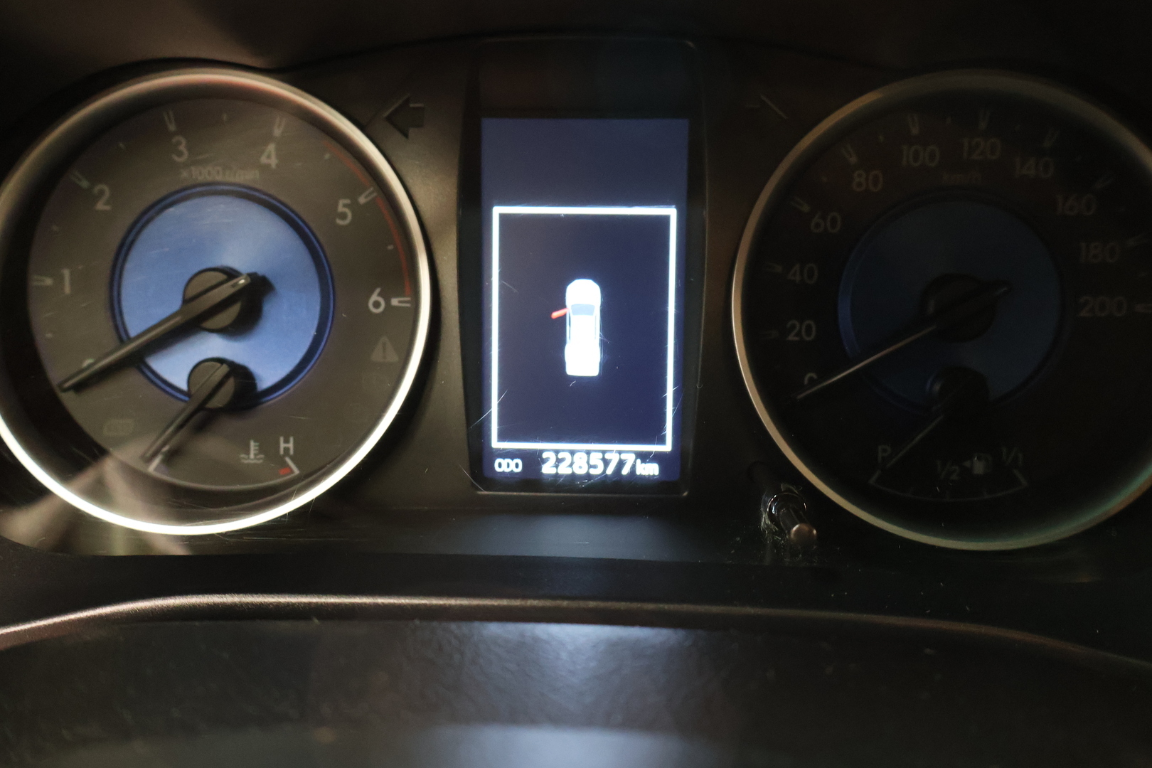 TOYOTA Hilux 2016