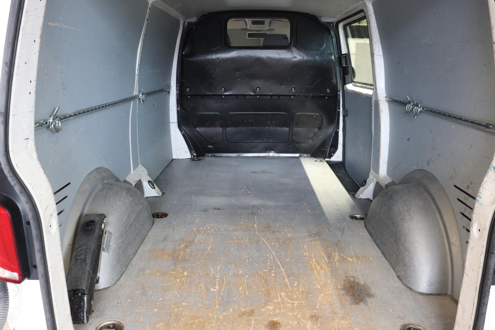 VOLKSWAGEN Transporter 2021