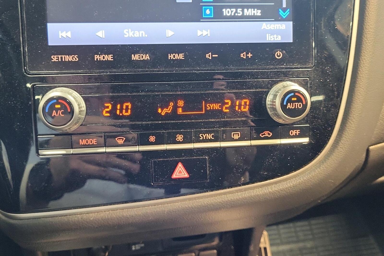 Mitsubishi Outlander PHEV 2021