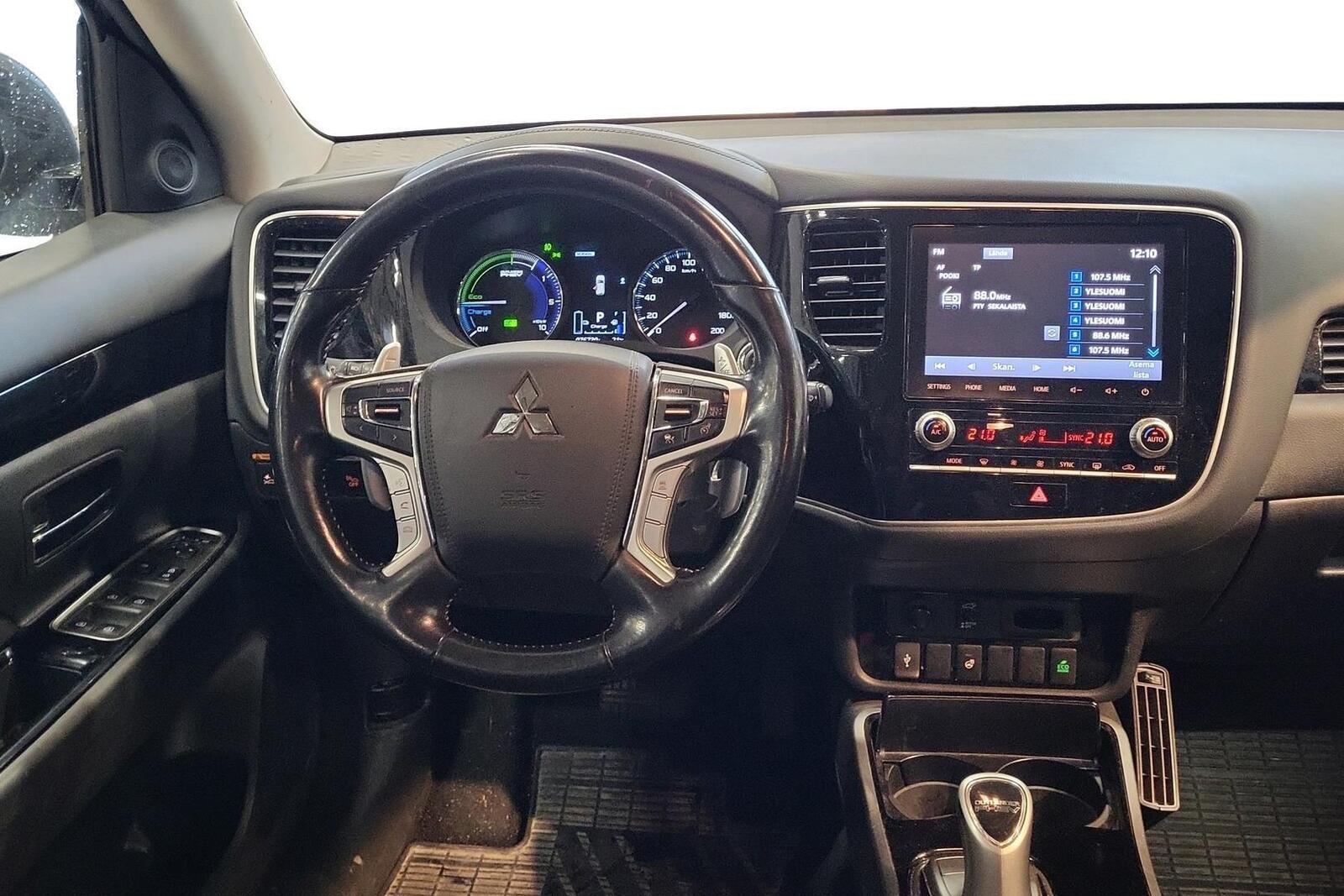 Mitsubishi Outlander PHEV 2021