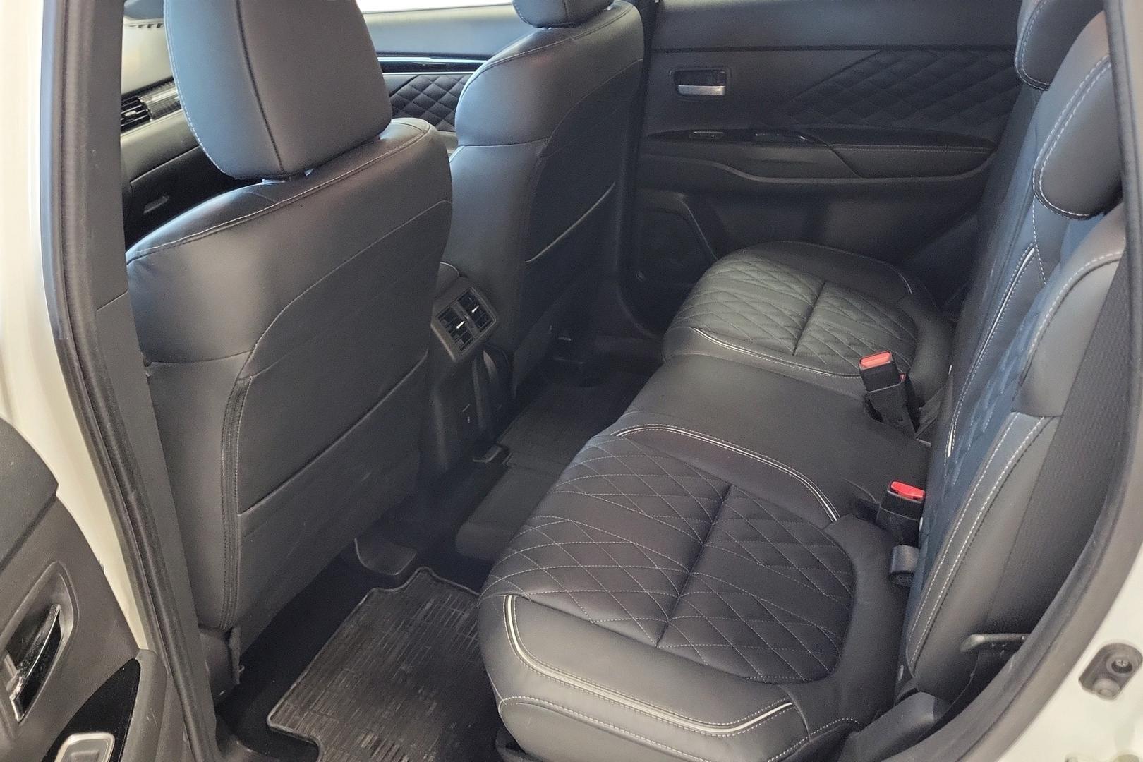 Mitsubishi Outlander PHEV 2021