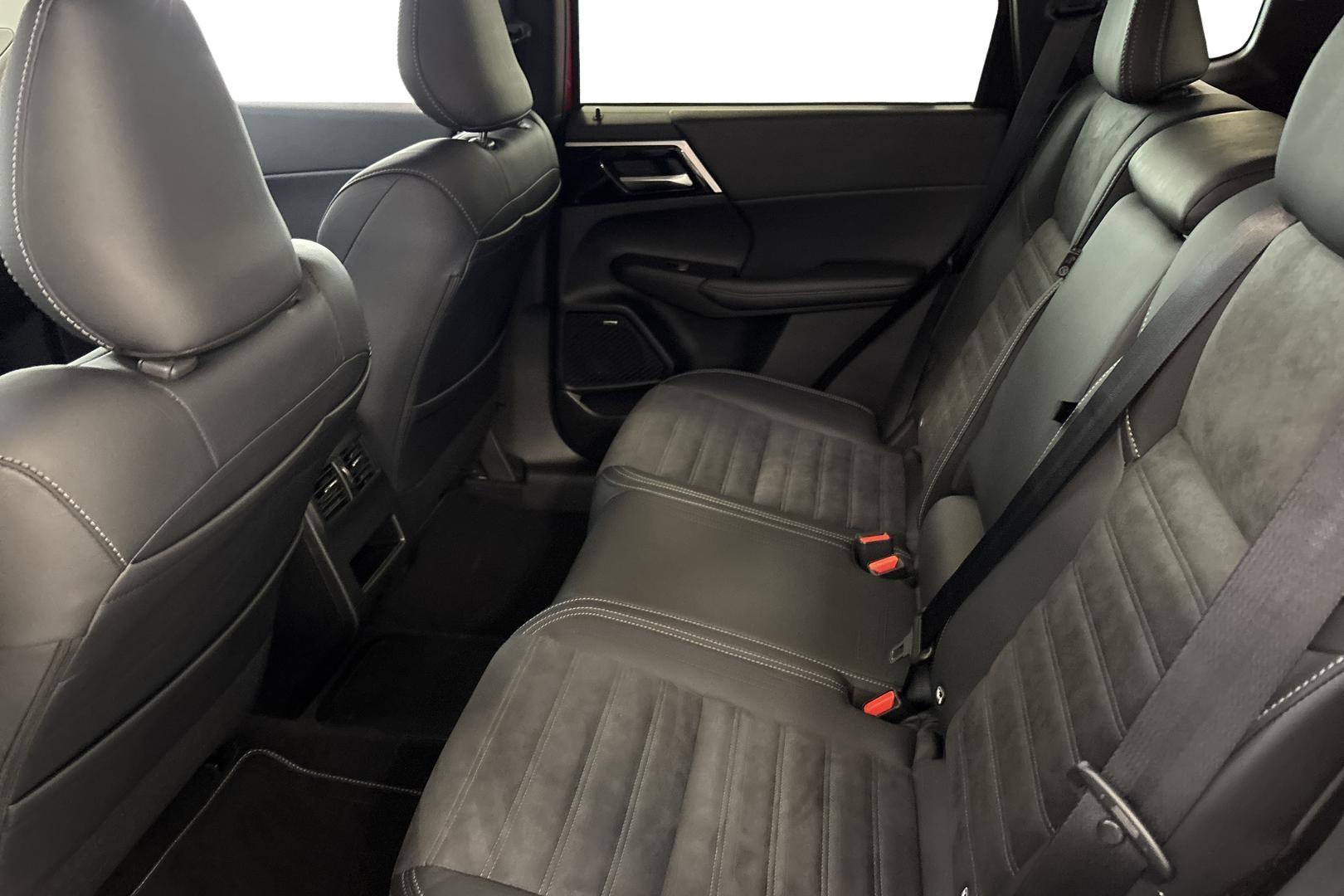 Mitsubishi Outlander 2025