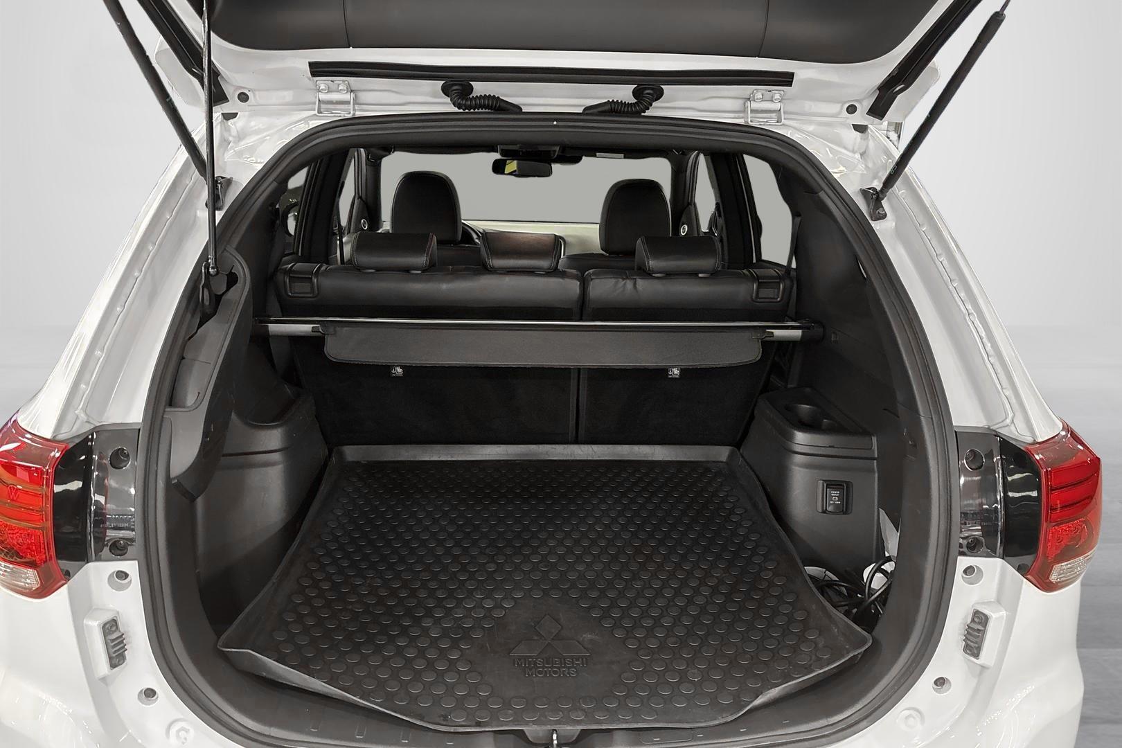 Mitsubishi Outlander PHEV 2020