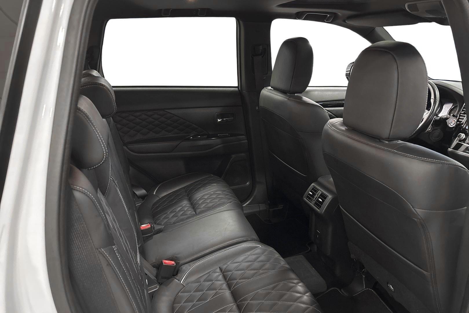 Mitsubishi Outlander PHEV 2020