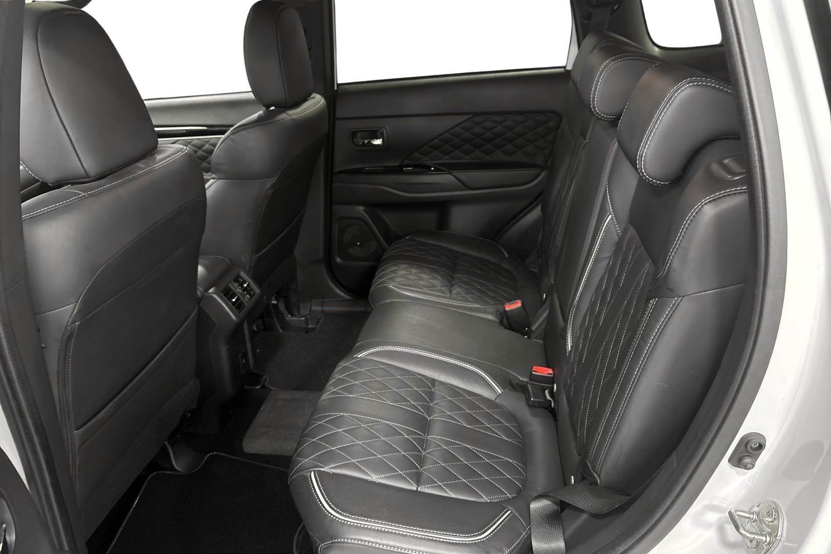 Mitsubishi Outlander PHEV 2020