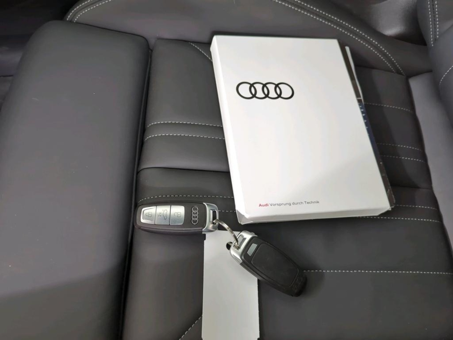AUDI e-tron 2023