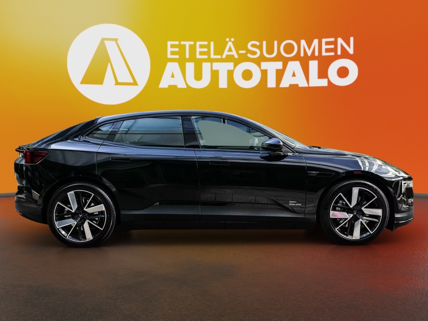 POLESTAR 4 2025