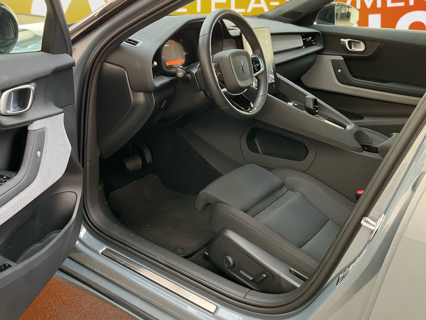 POLESTAR 2 2023