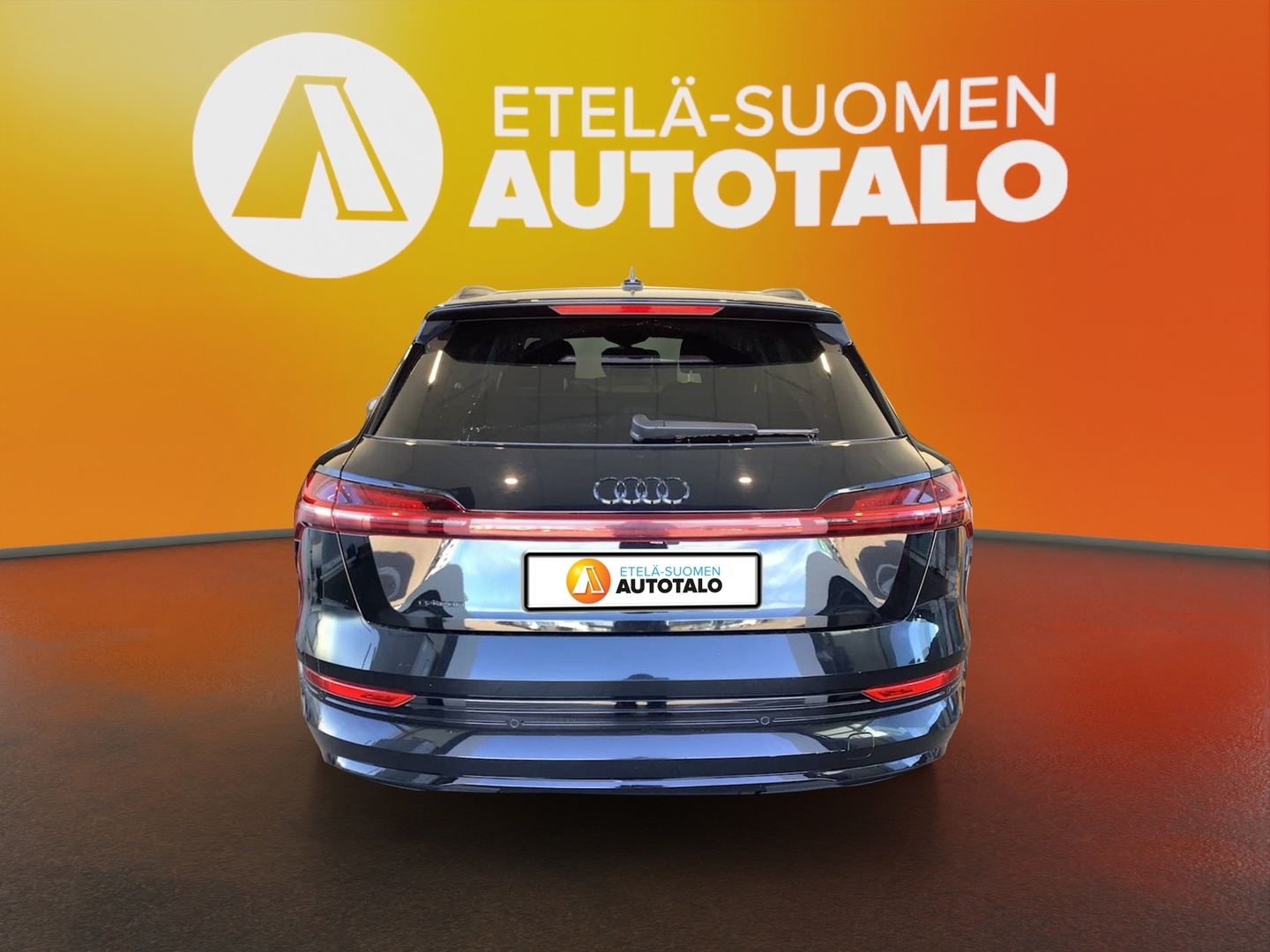 AUDI e-tron 2022