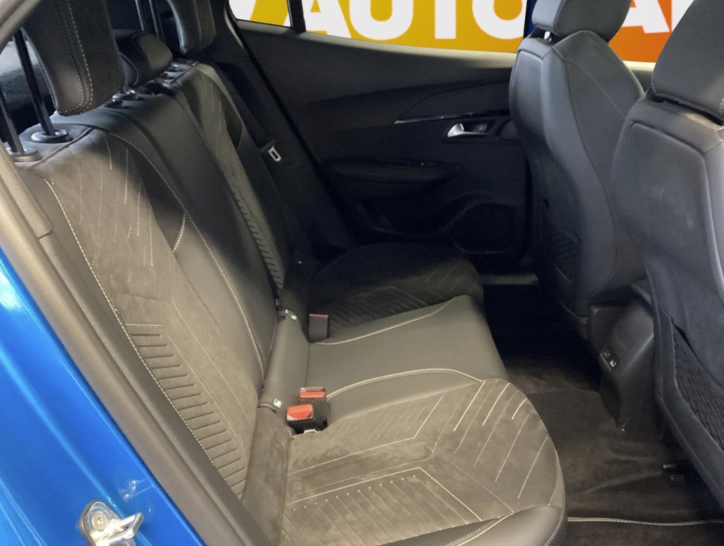 PEUGEOT e-2008 2024