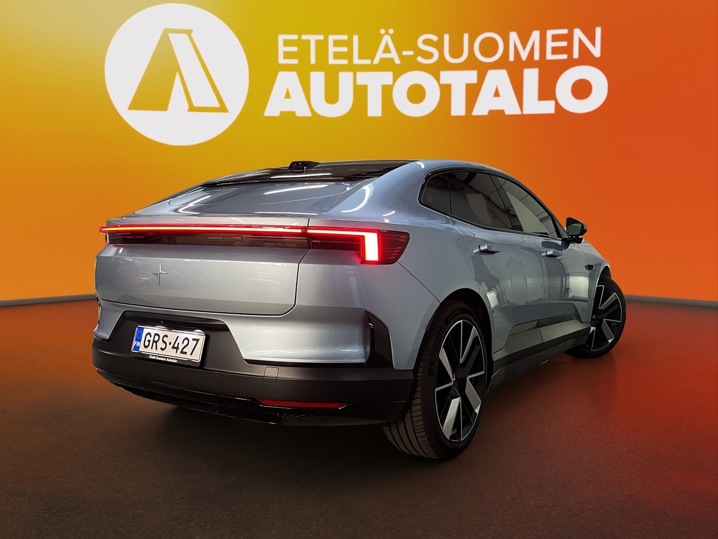 POLESTAR 4 2025