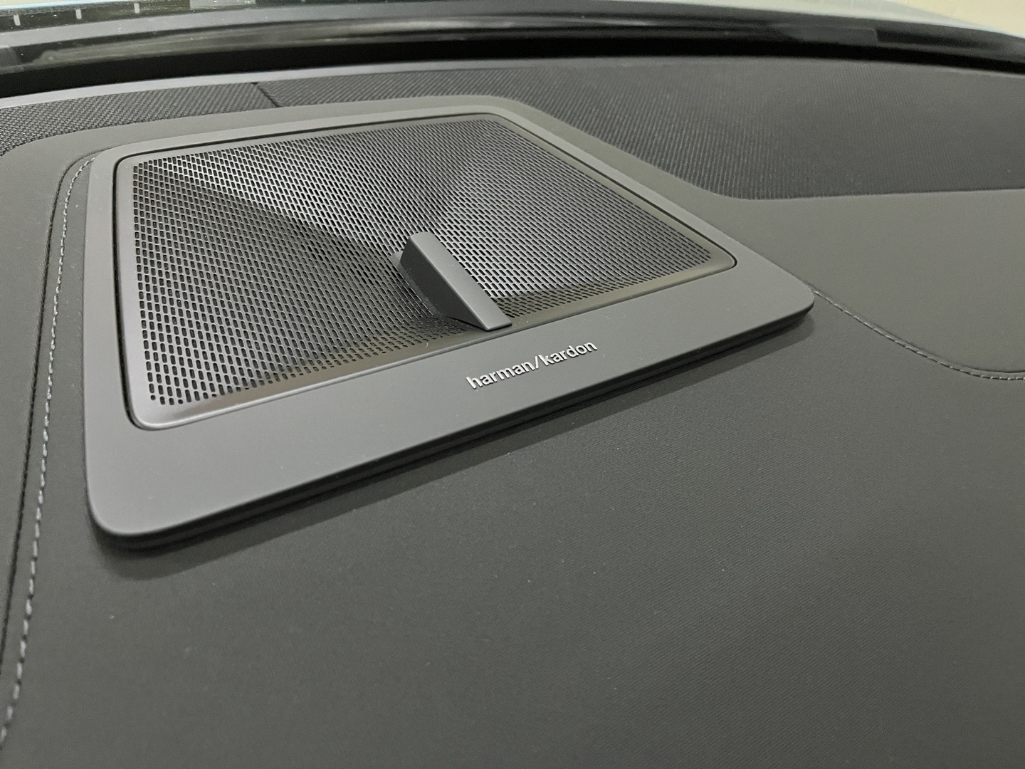 POLESTAR 4 2025