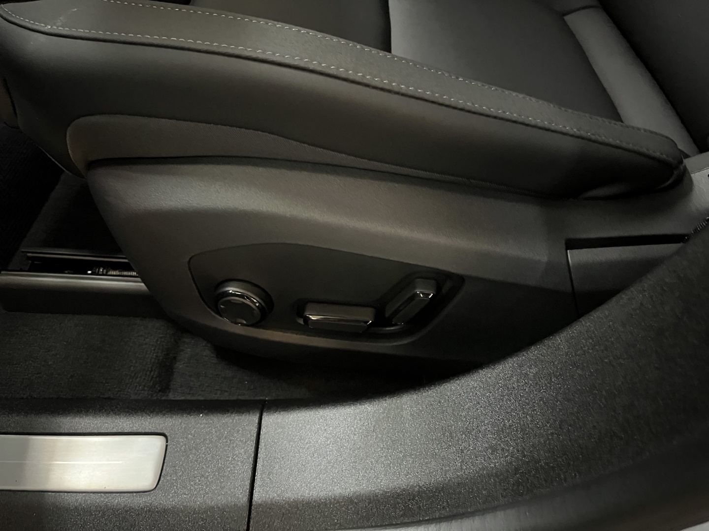 POLESTAR 4 2025