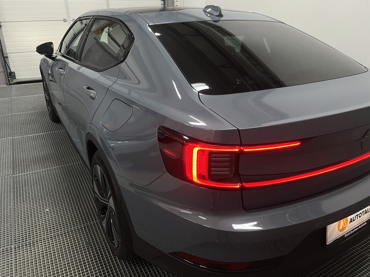POLESTAR 2 2024