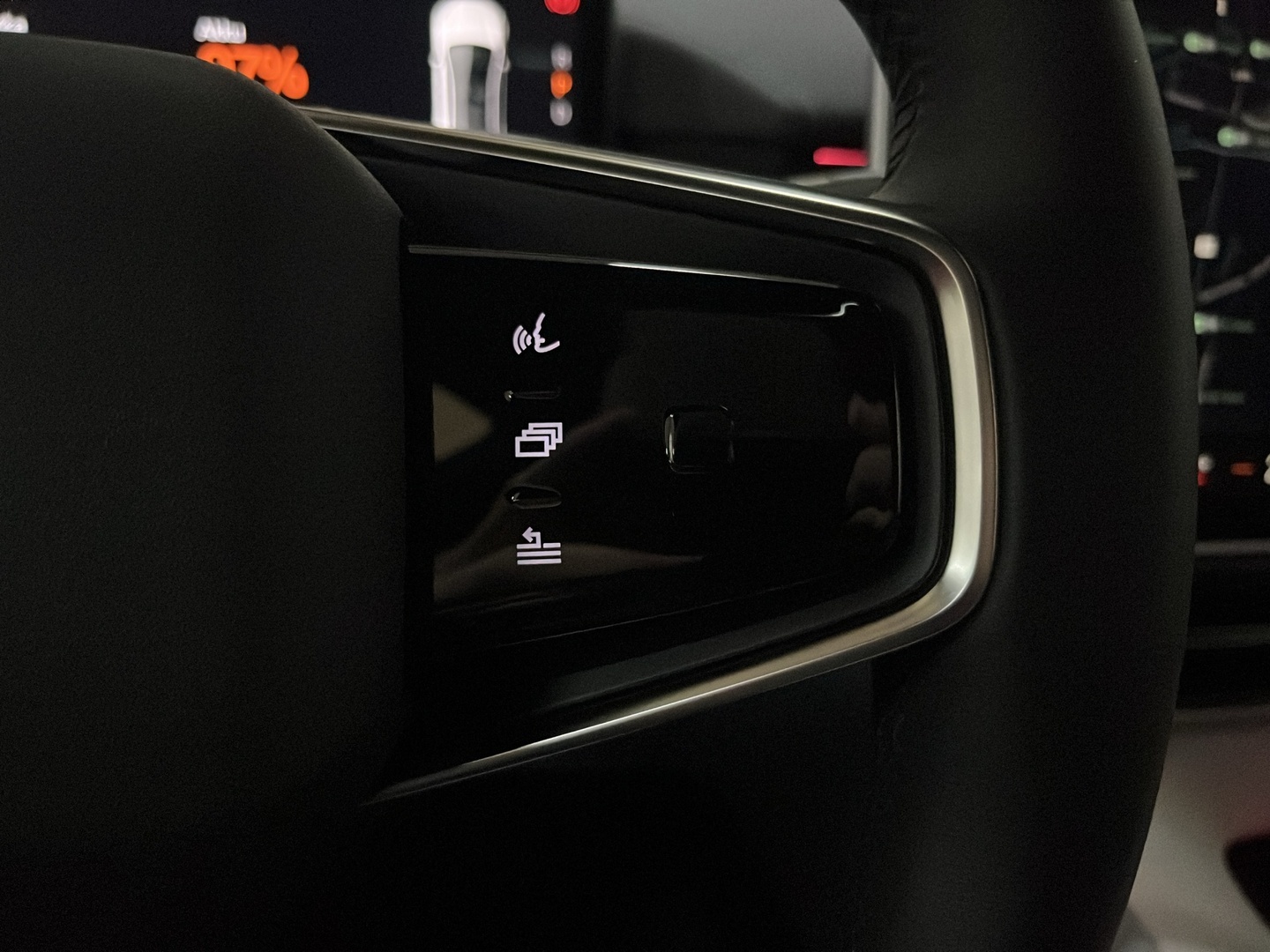 POLESTAR 4 2025
