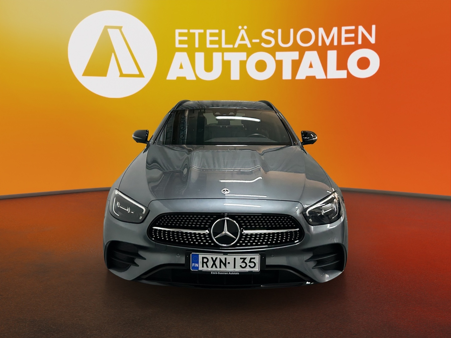 MERCEDES-BENZ E 2022