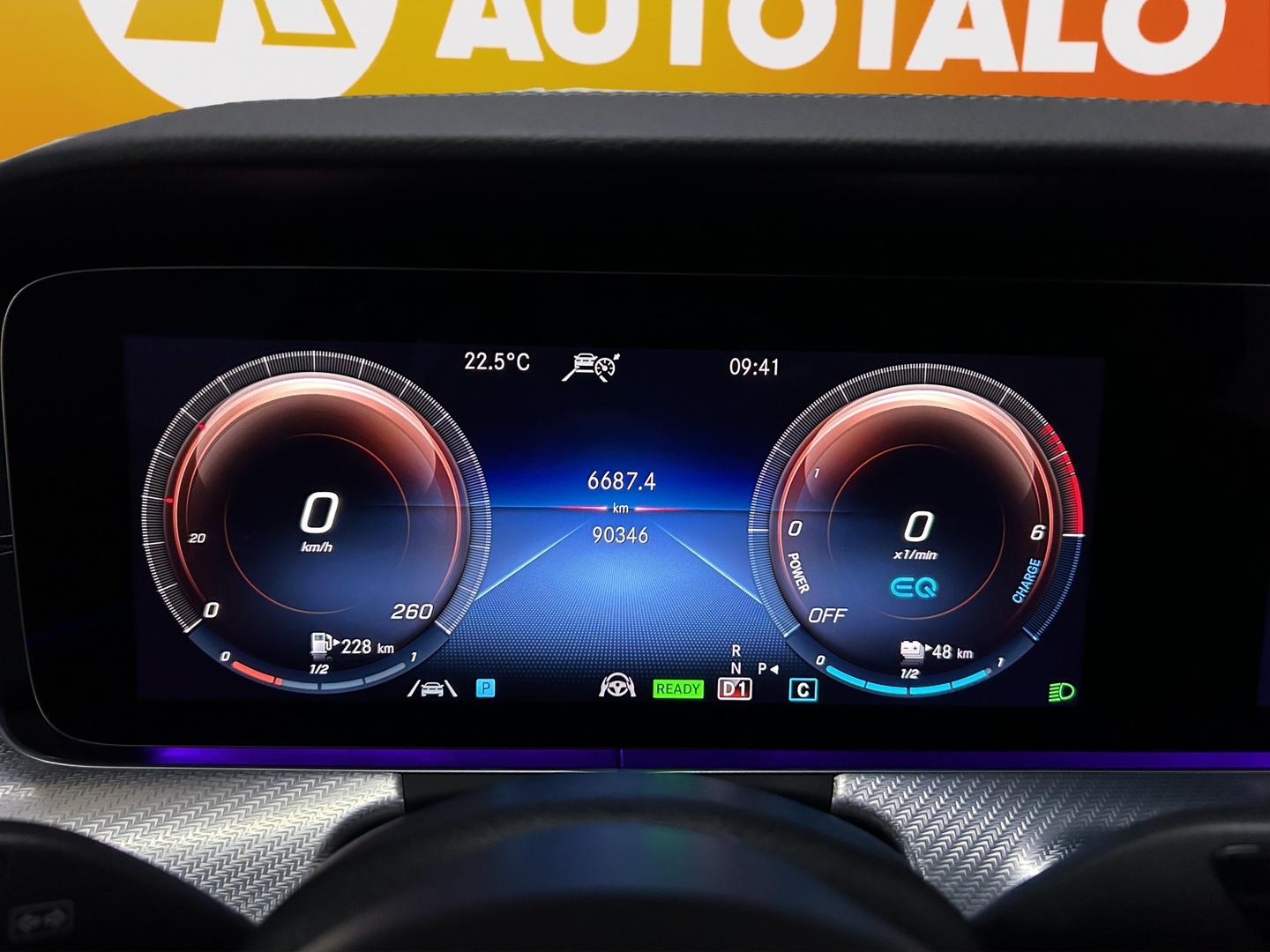 MERCEDES-BENZ E 2022