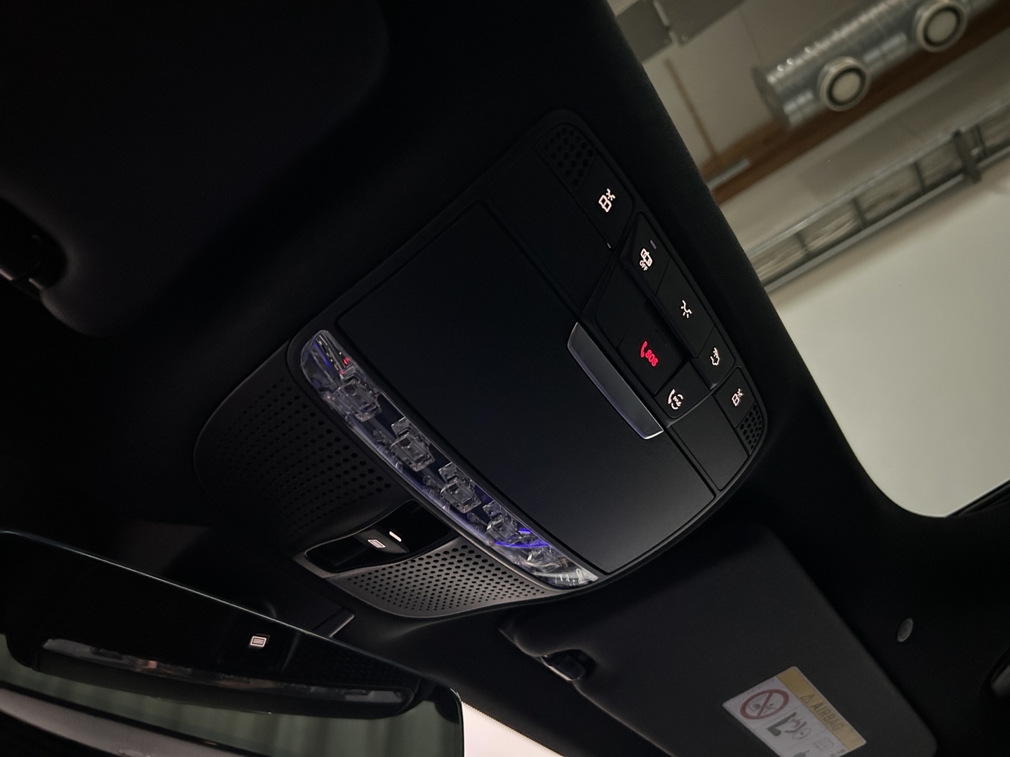 MERCEDES-BENZ E 2022