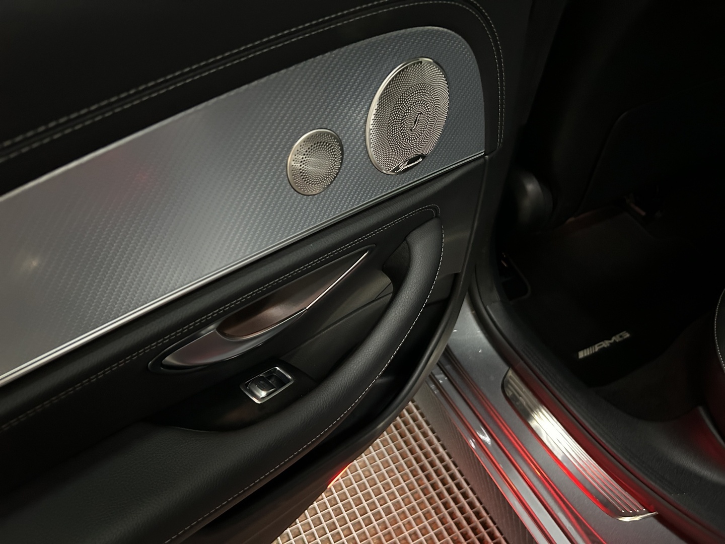 MERCEDES-BENZ E 2022