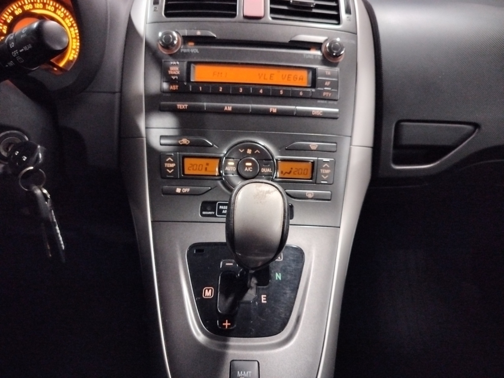 TOYOTA Auris 2008
