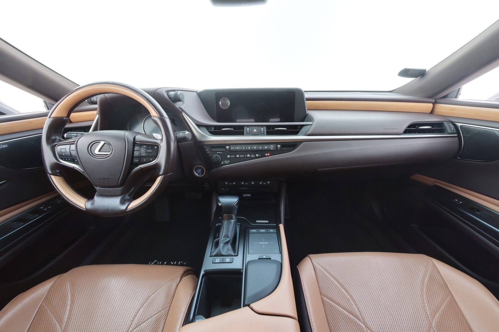 LEXUS ES 2020