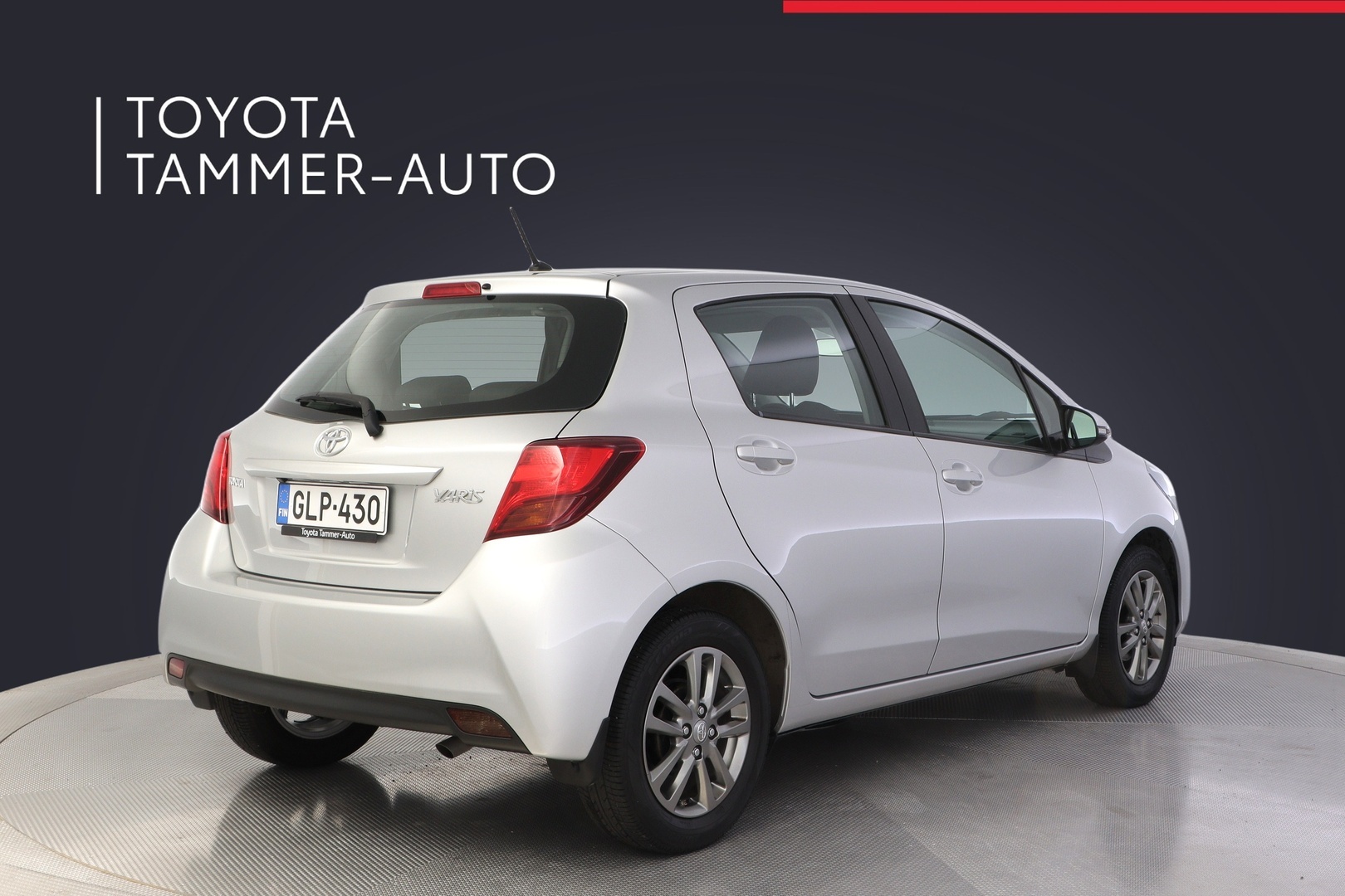 TOYOTA Yaris 2015