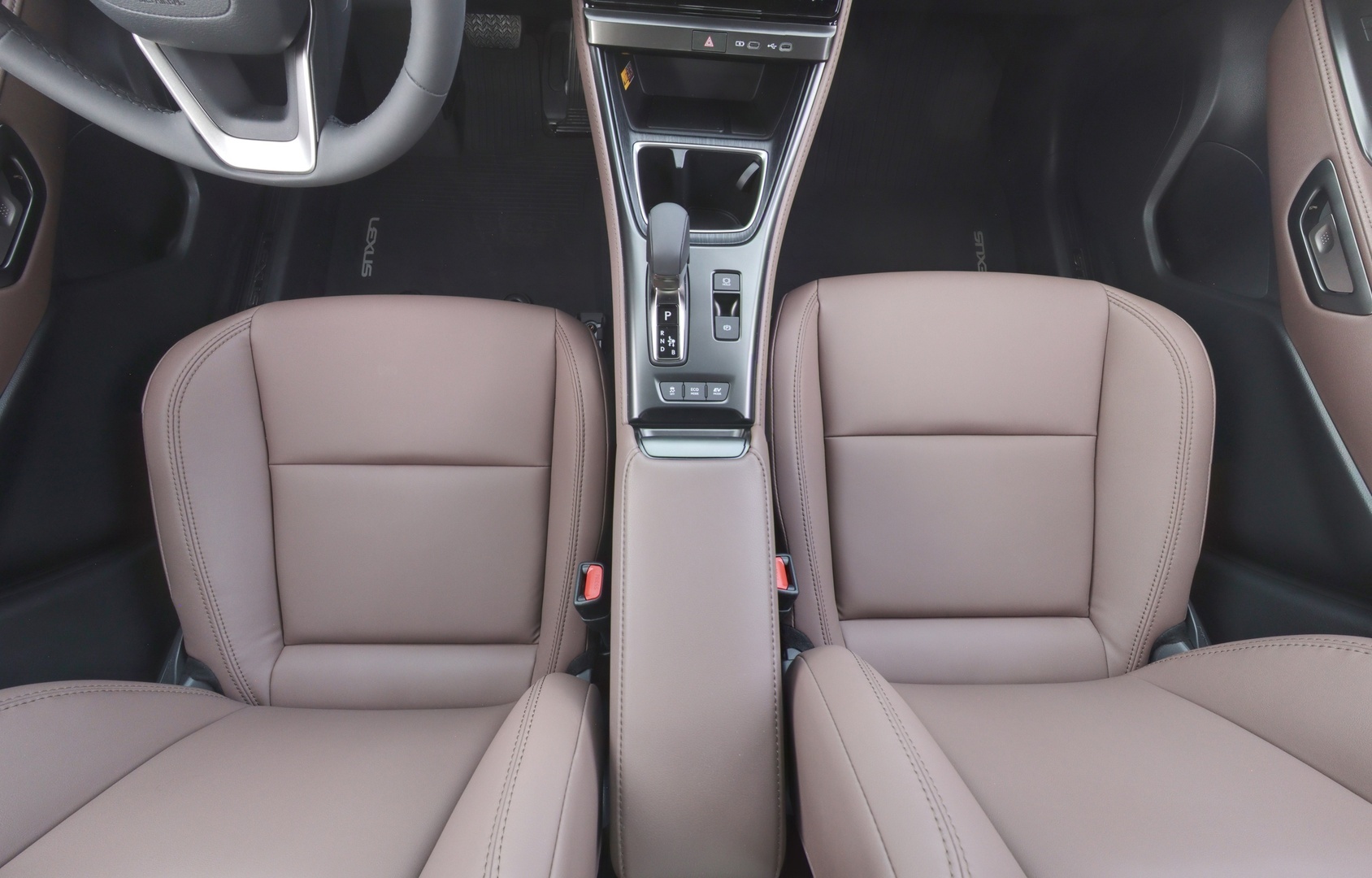LEXUS LBX 2025