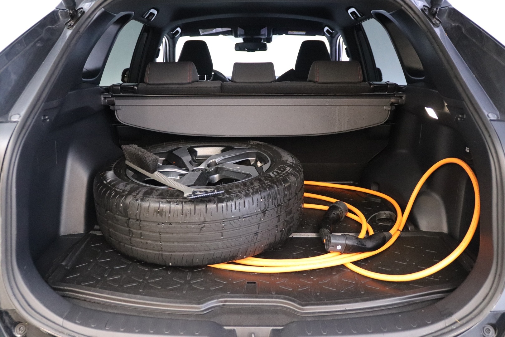 TOYOTA RAV4 Plug-in 2025