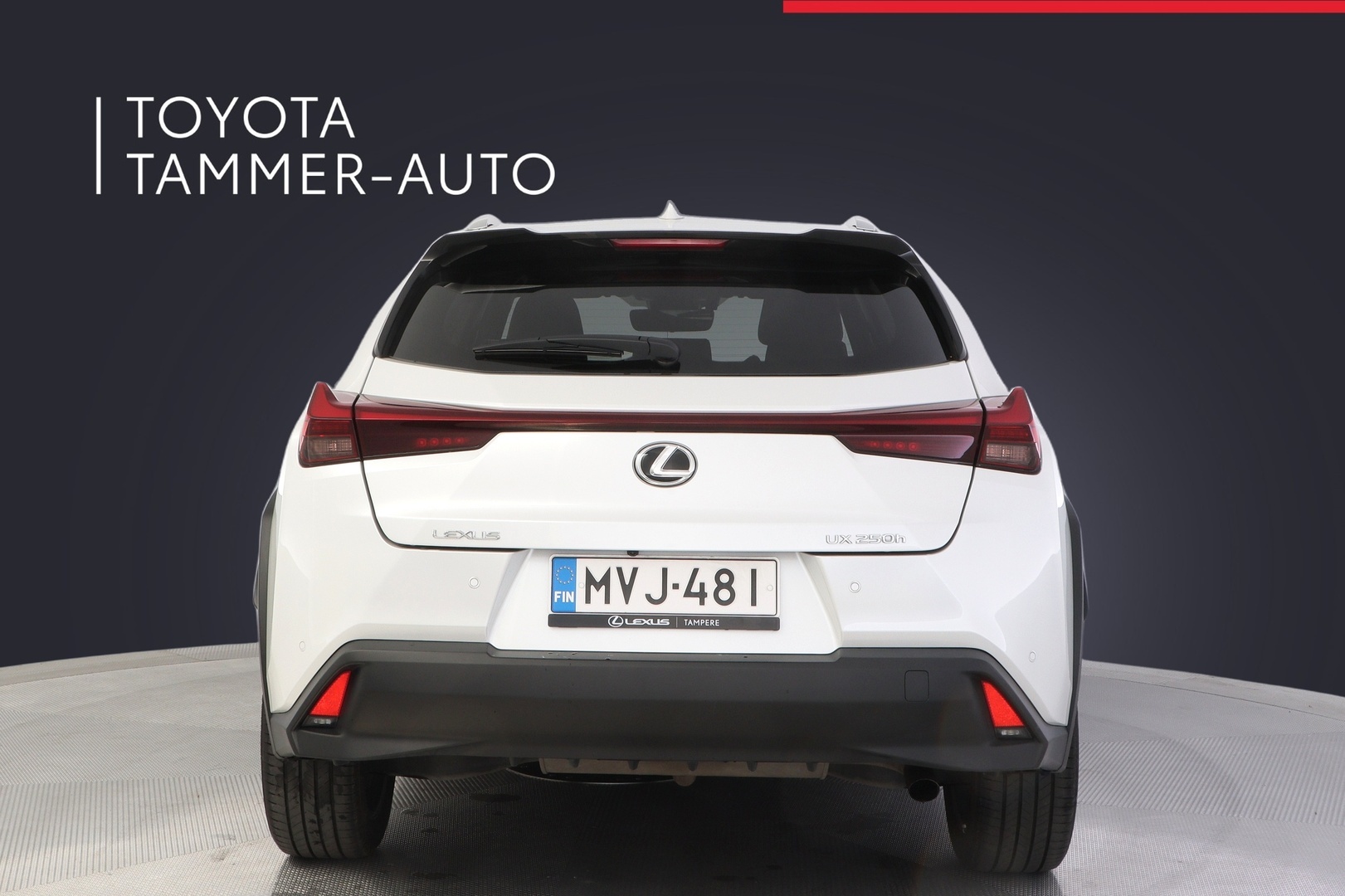 LEXUS UX 2024