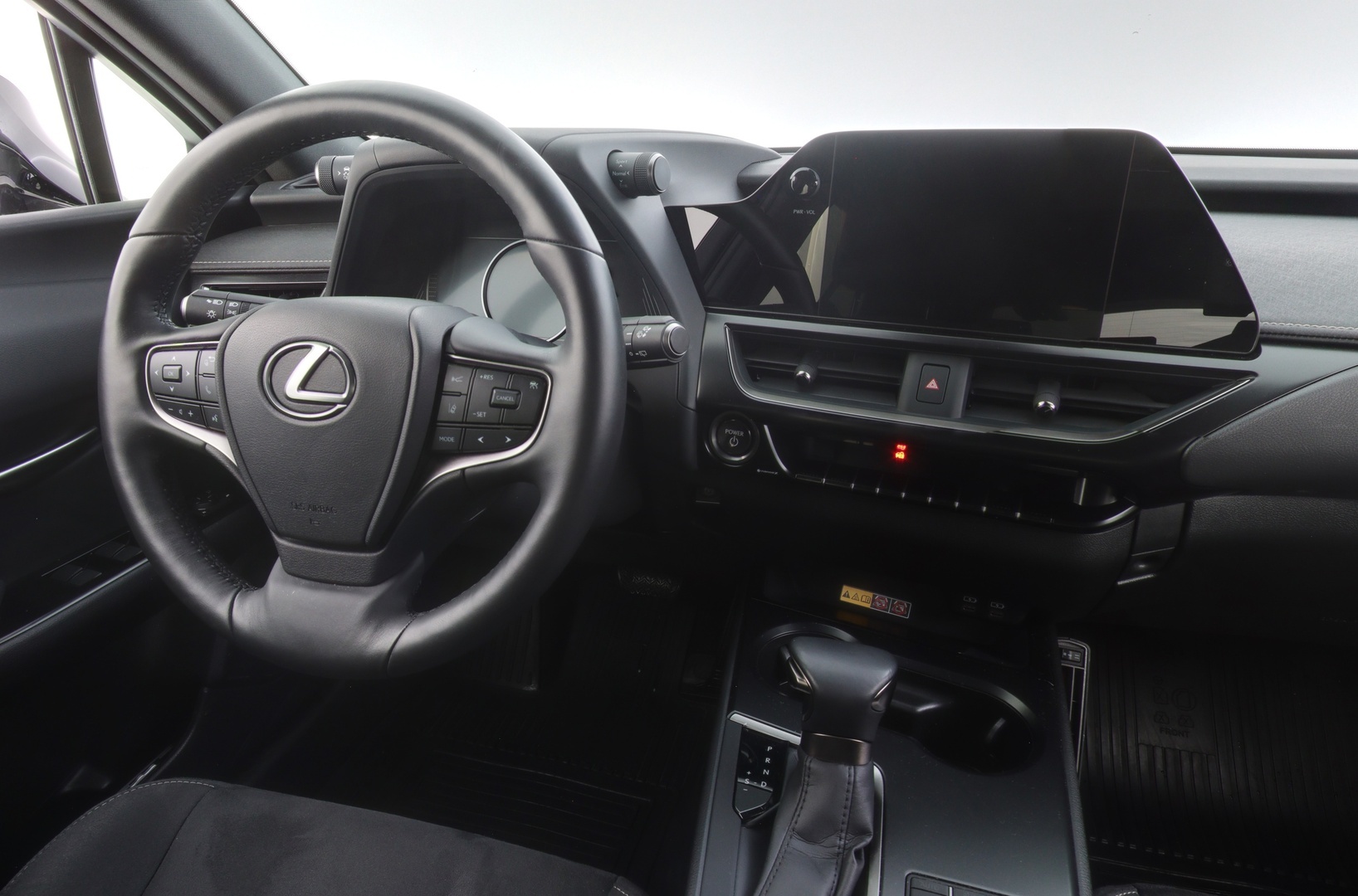 LEXUS UX 2023