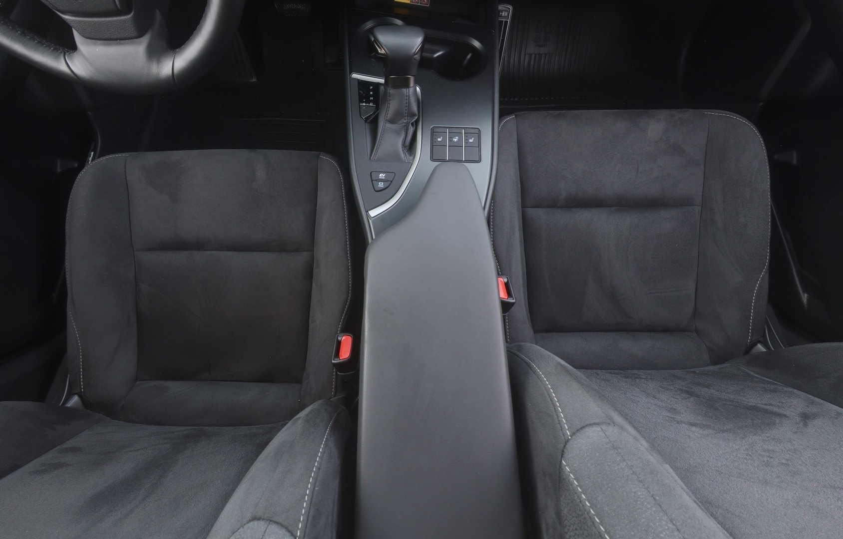 LEXUS UX 2023