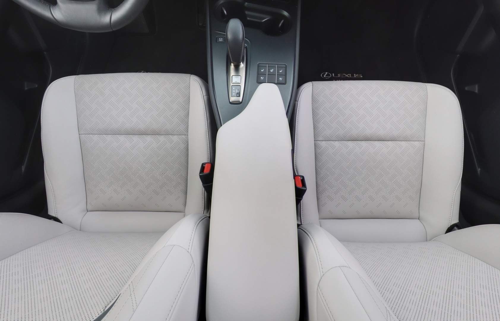 LEXUS UX 2023
