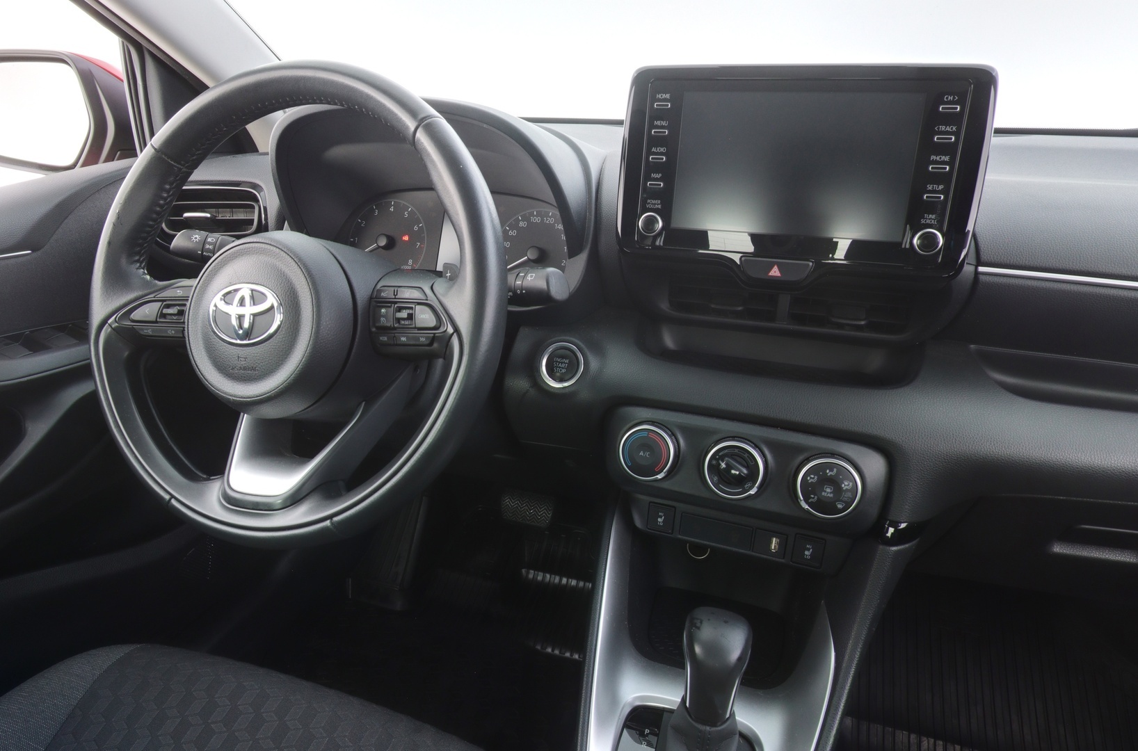 TOYOTA Yaris 2023