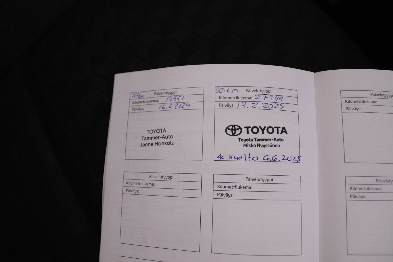 TOYOTA Yaris 2023