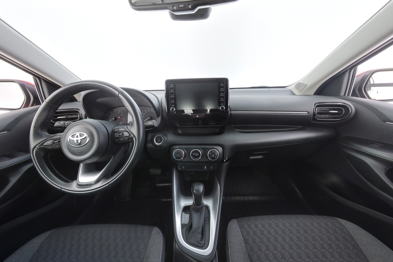 TOYOTA Yaris 2023