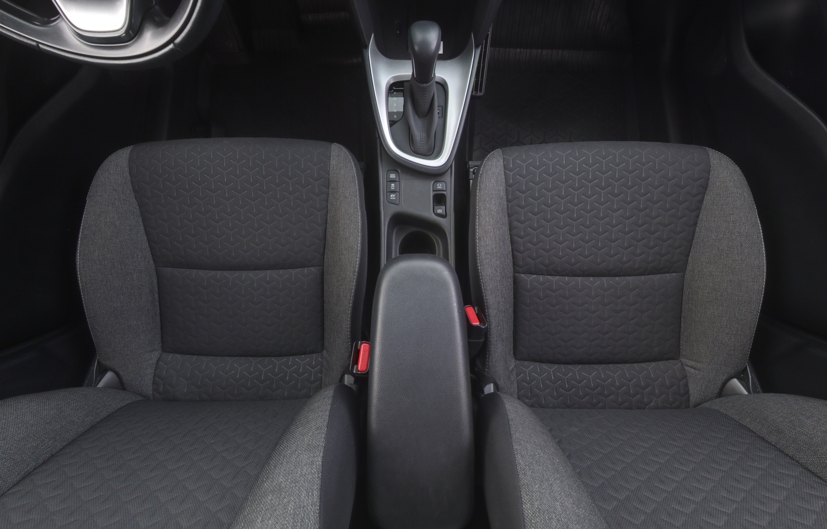 TOYOTA Yaris Cross 2024