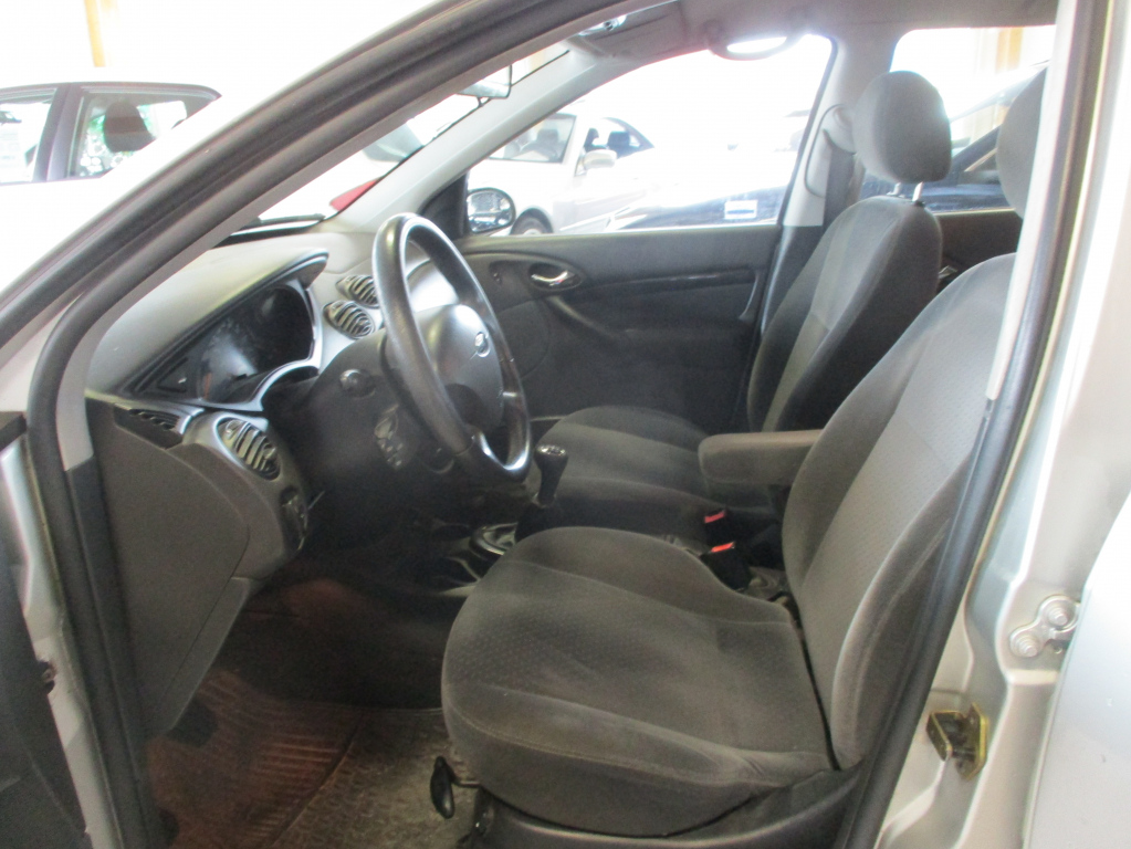 FORD FOCUS 2003