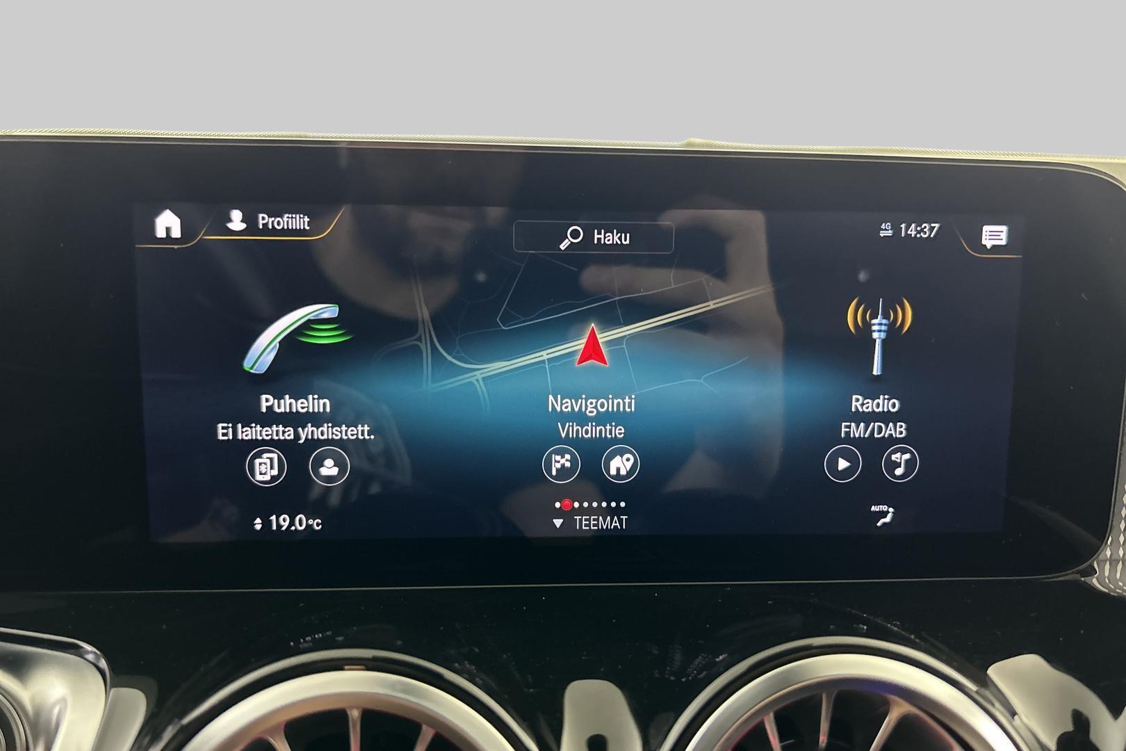 MERCEDES-BENZ EQB 2022