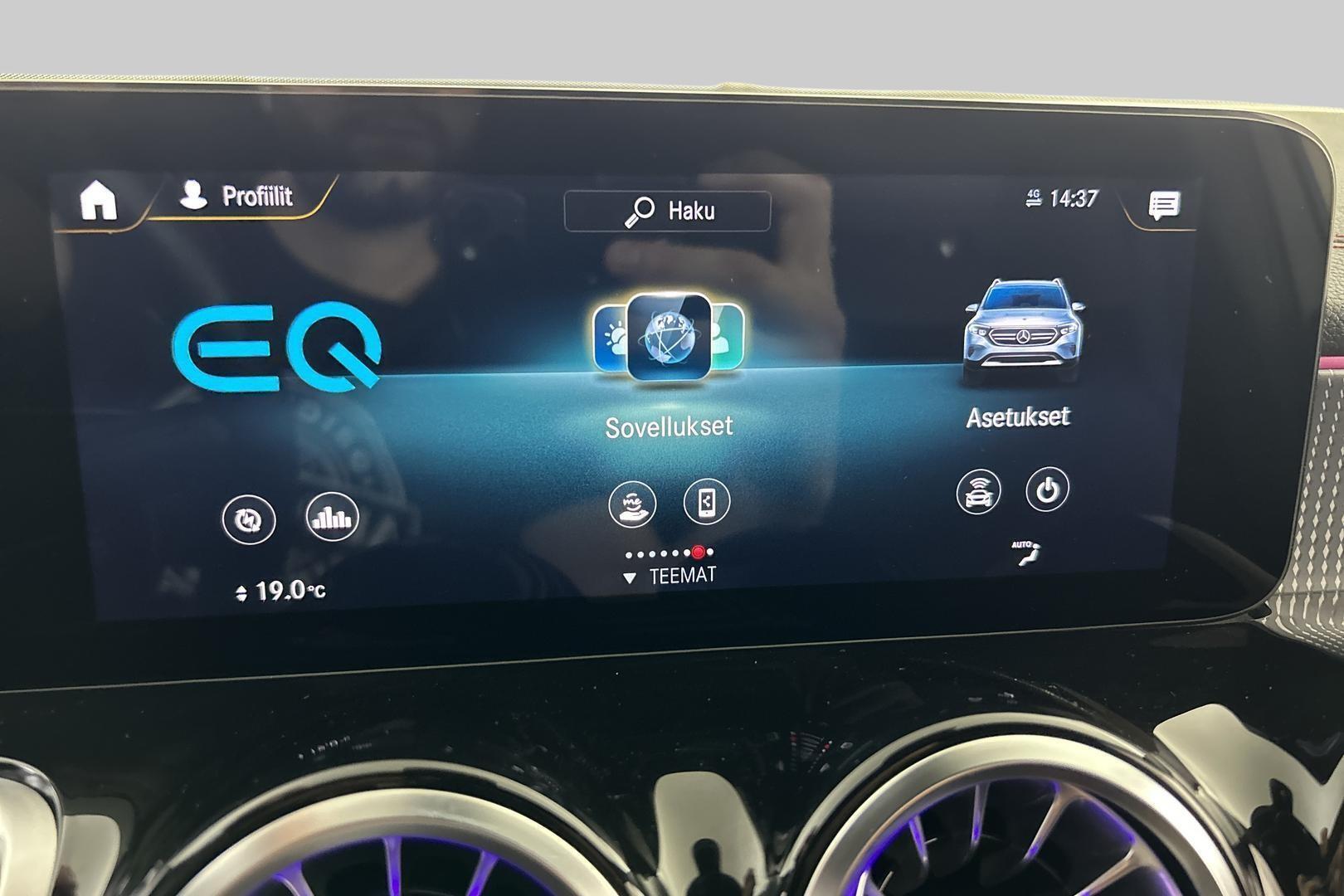 MERCEDES-BENZ EQB 2022