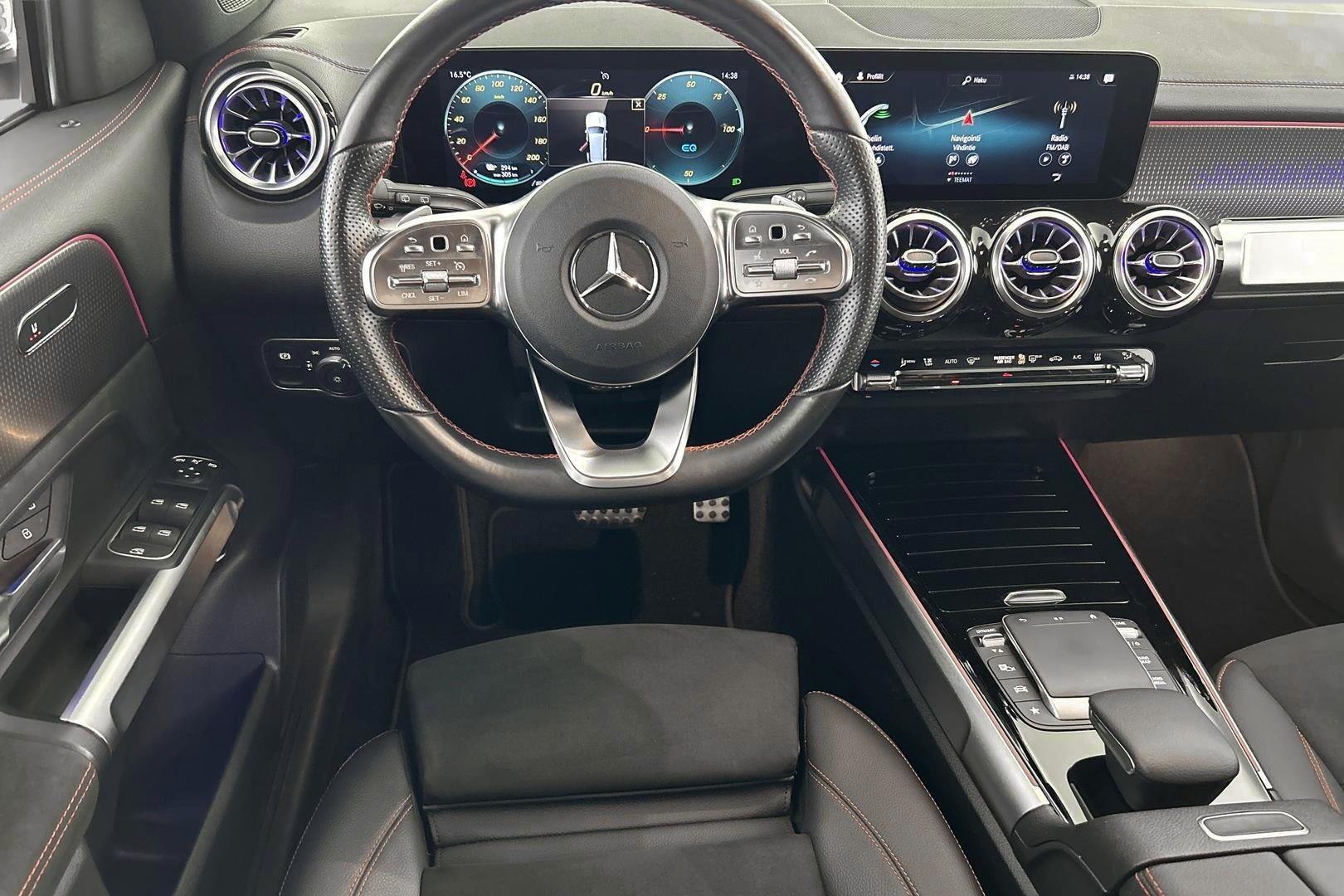 MERCEDES-BENZ EQB 2022