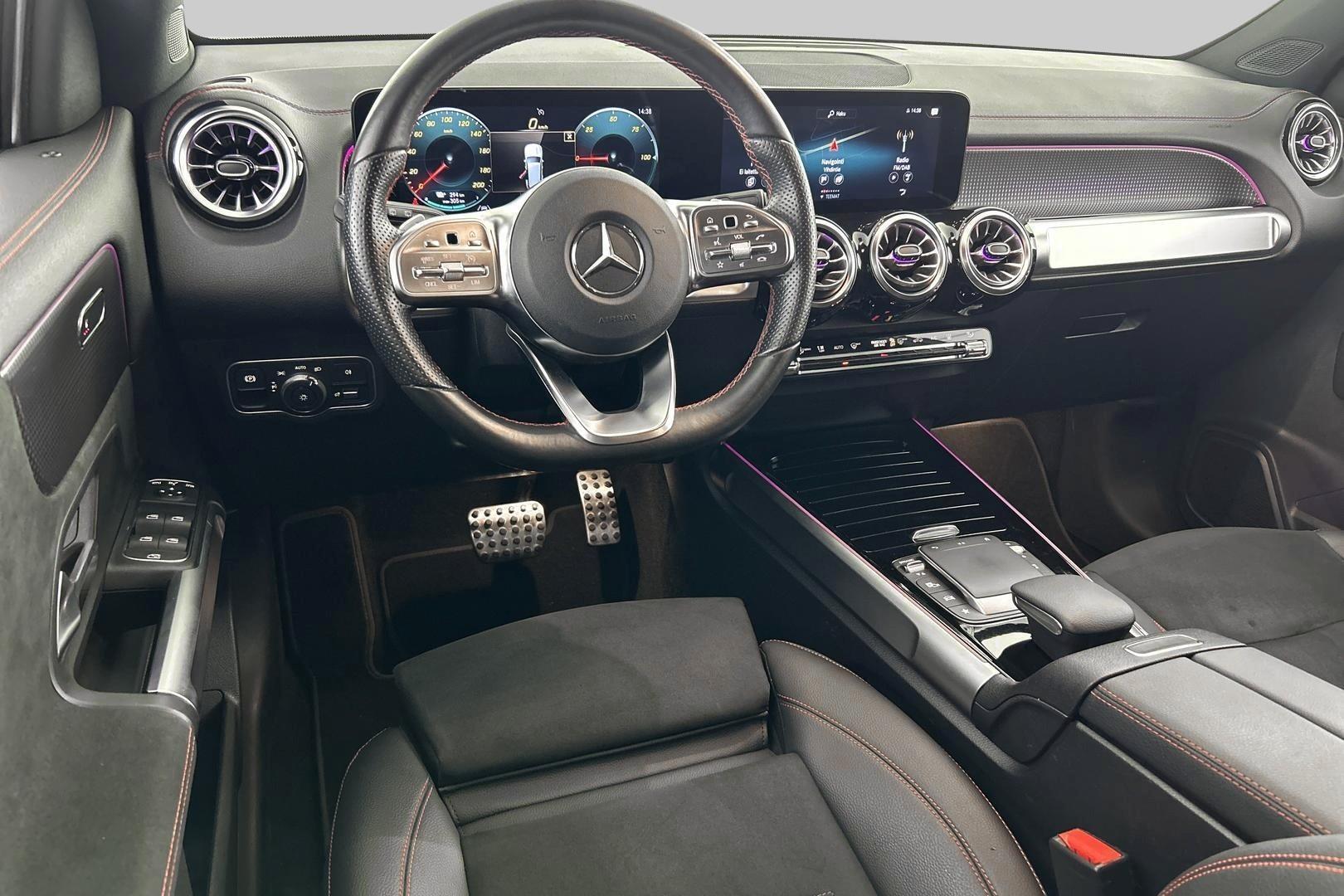MERCEDES-BENZ EQB 2022