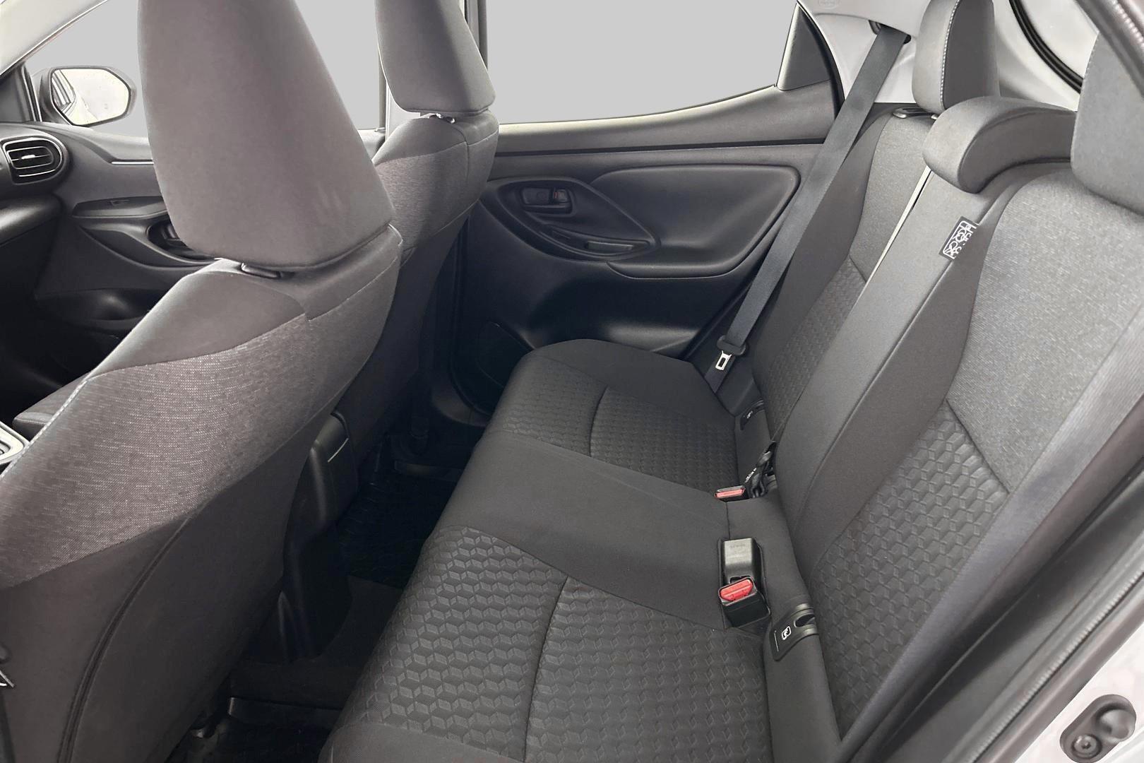 TOYOTA Yaris 2023