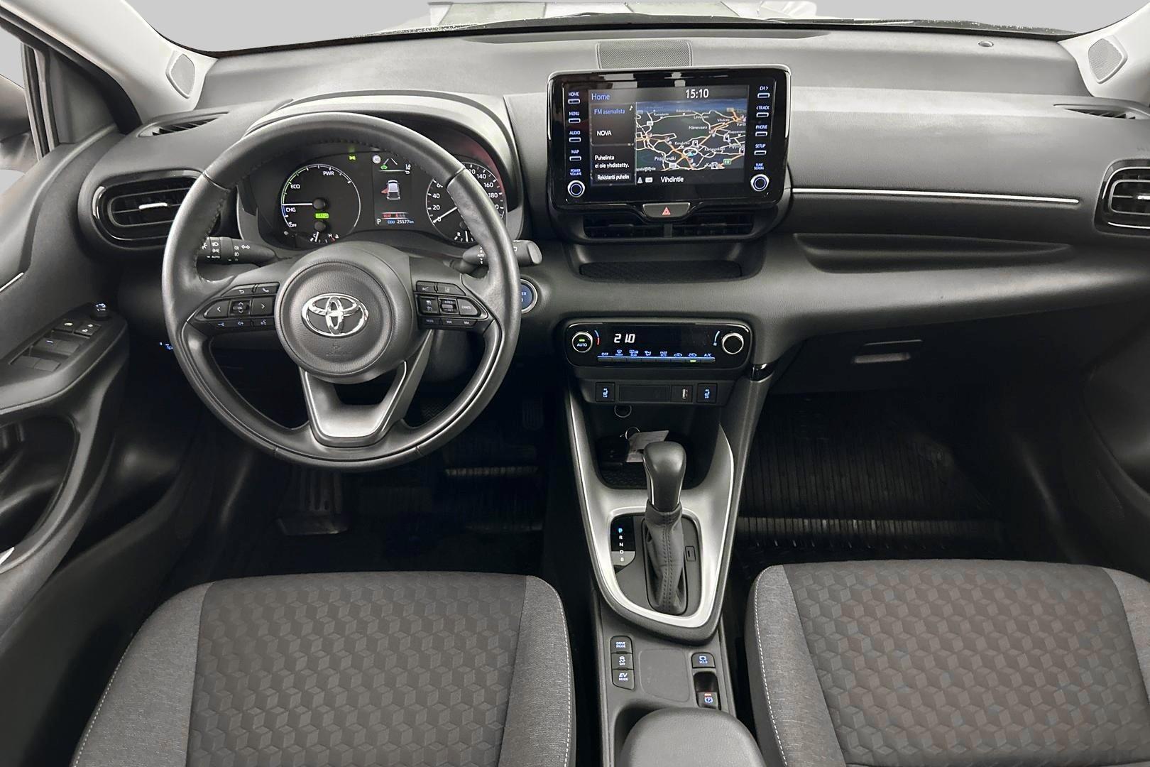 TOYOTA Yaris 2023
