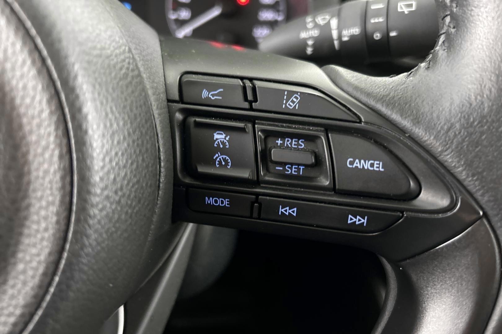 TOYOTA Yaris 2023