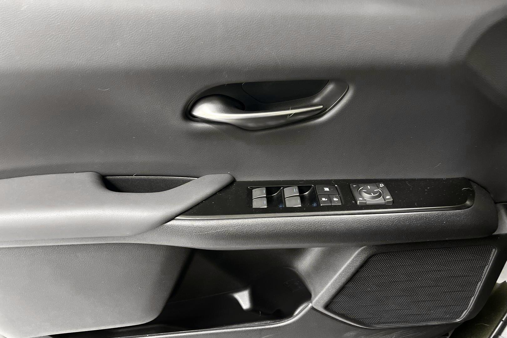 LEXUS UX 2023