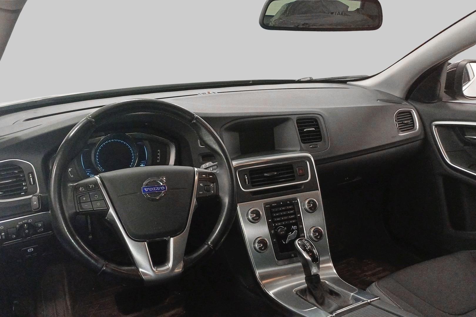 VOLVO V60 2014