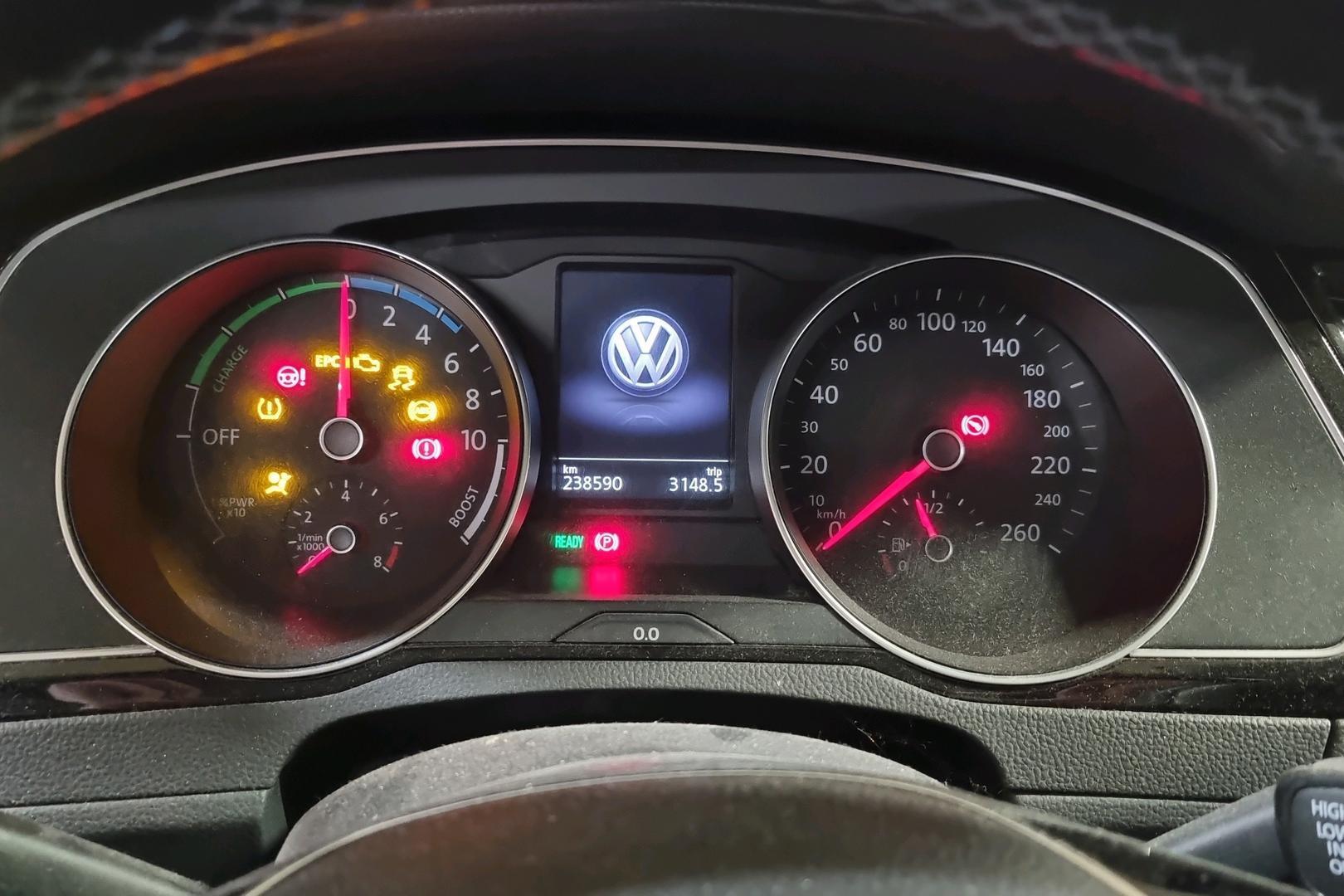 VOLKSWAGEN Passat 2016