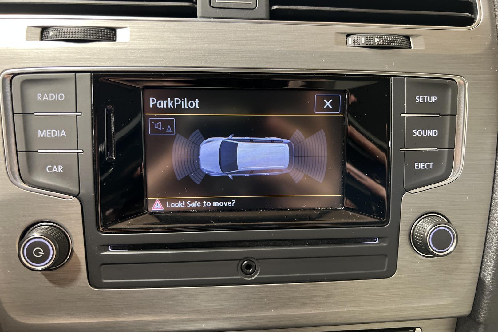 VOLKSWAGEN Golf 2014